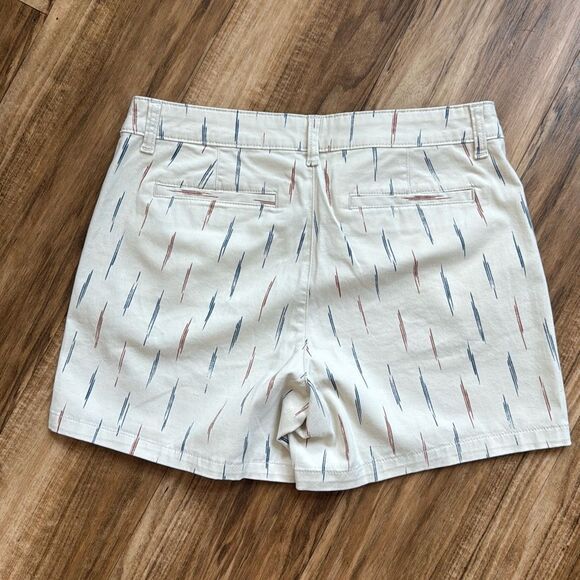 a.n.a Women’s 5” Mid Rise Chino Short in Birch Geo Size 8 NWT - Picture 5 of 6